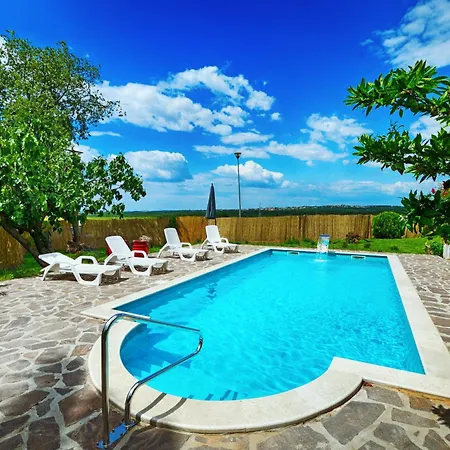Lanima Villa *