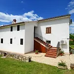Lanima Vila *